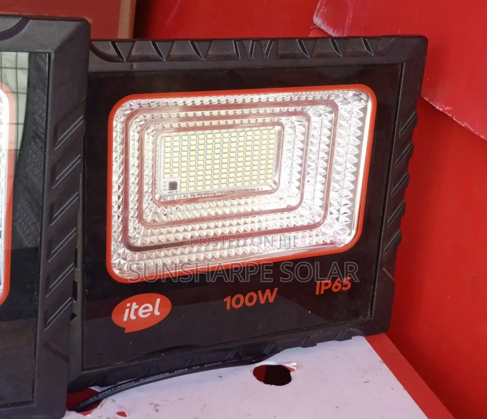 100w Solar Floodlight Itel