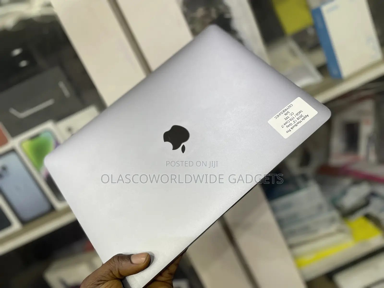 Laptop Apple MacBook Pro 2018 16GB Intel Core I7 SSD 1T
