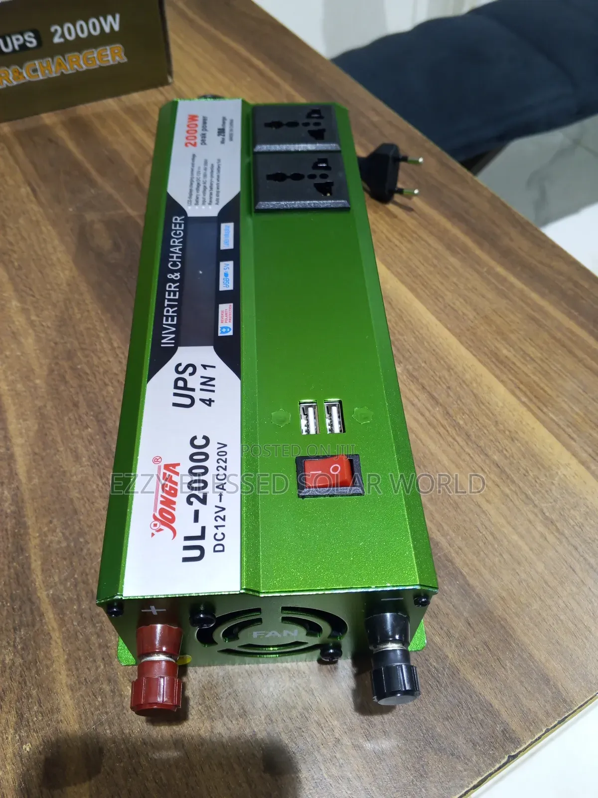 2000w Digital Inverter With Charger