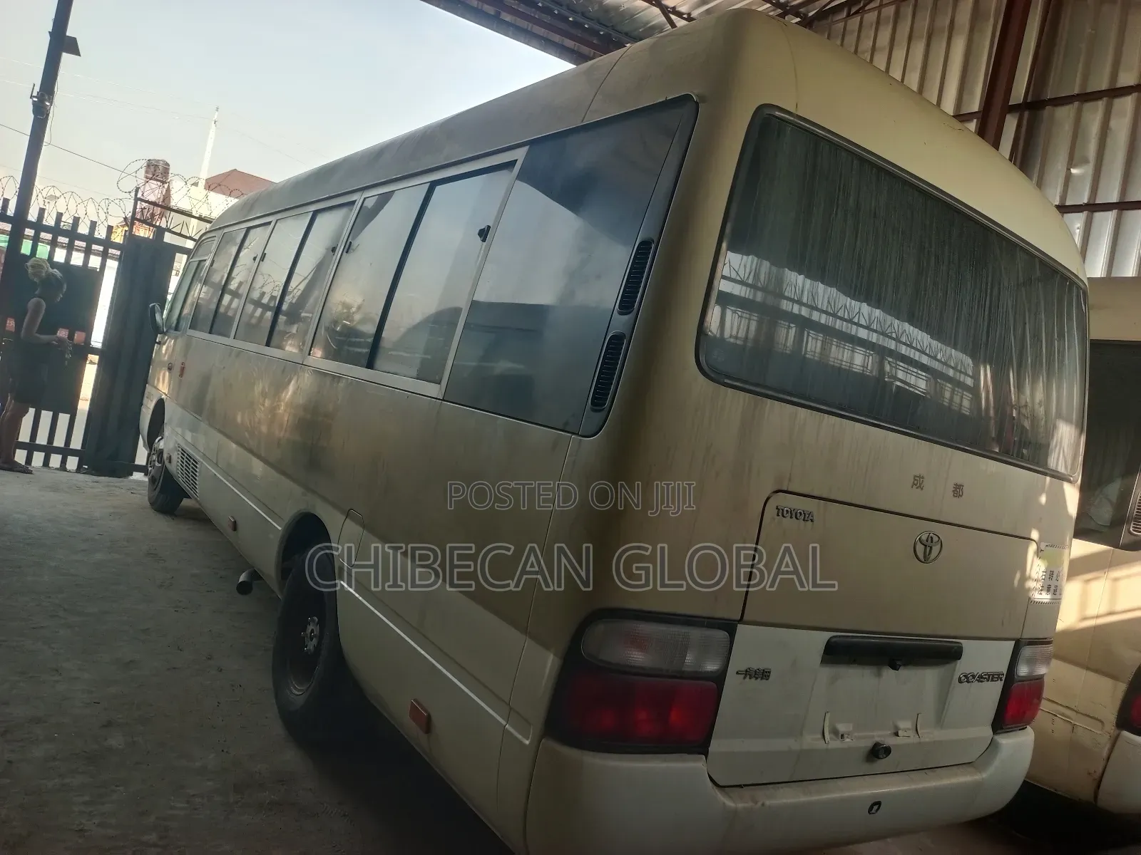 Toyota Coaster 2014 Gold