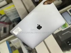 Laptop Apple MacBook Pro 2018 16GB Intel Core I7 SSD 1T