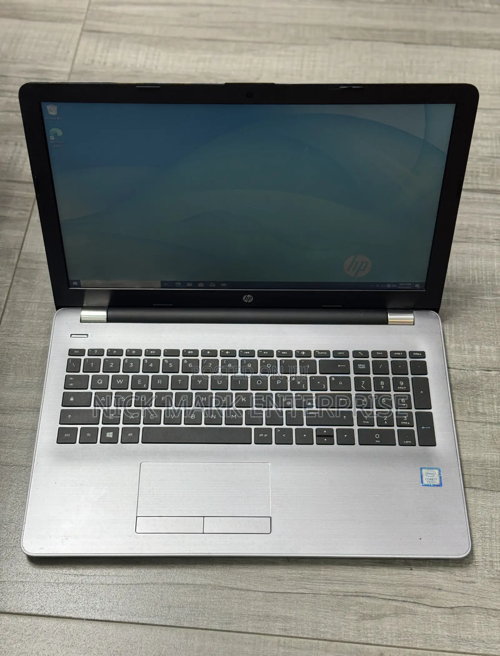 Laptop HP 250 G6 8GB Intel Core i7 SSD 256GB
