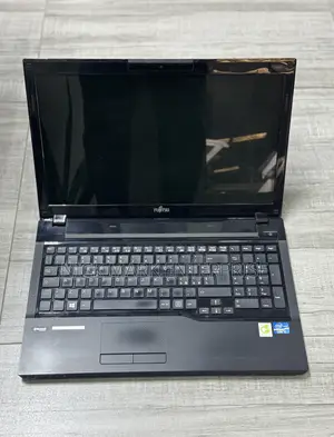 Laptop Fujitsu Lifebook AH552 8GB Intel Core i5 HDD 500GB