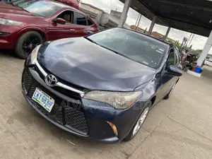Toyota Camry LE 4dr Sedan (2.5L 4cyl 6A) 2017 Blue