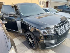 Land Rover Range Rover Vogue 2015 Black