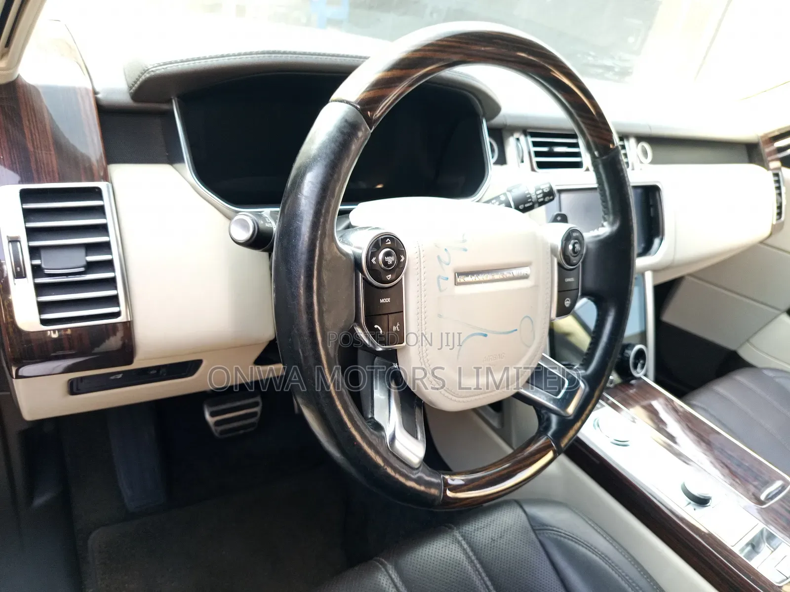 Land Rover Range Rover Vogue 2015 Black