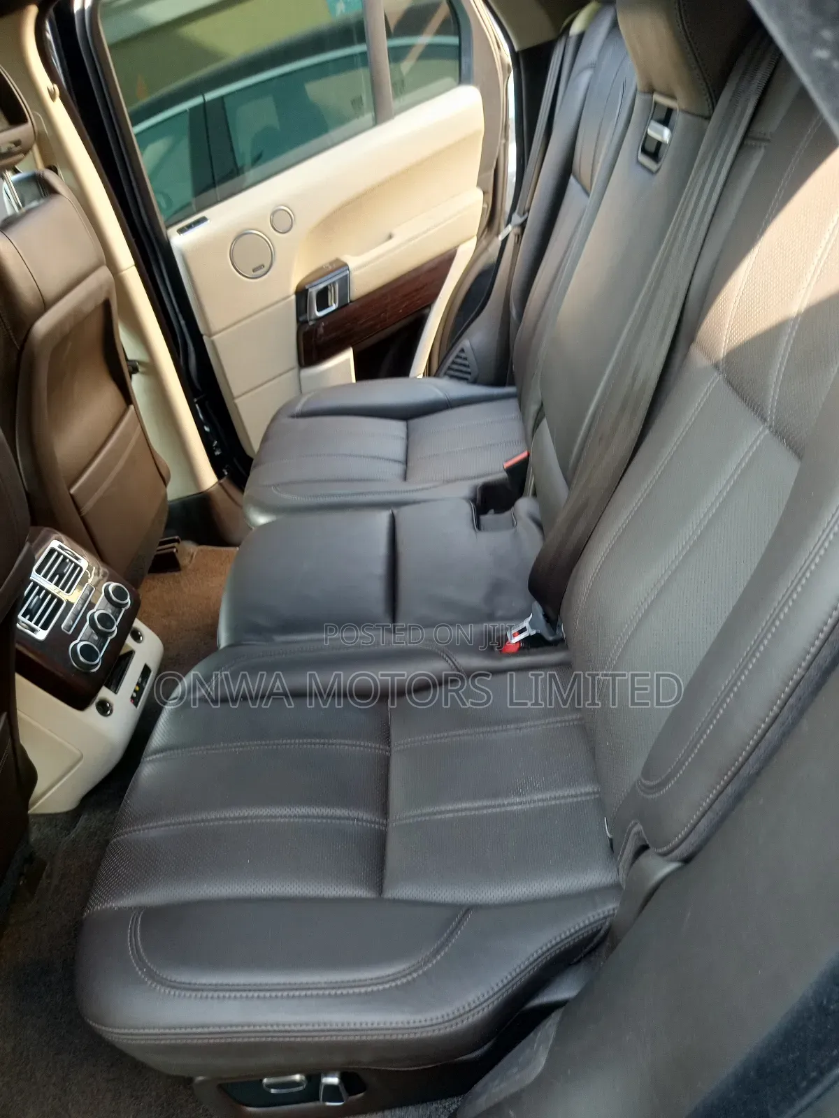 Land Rover Range Rover Vogue 2015 Black