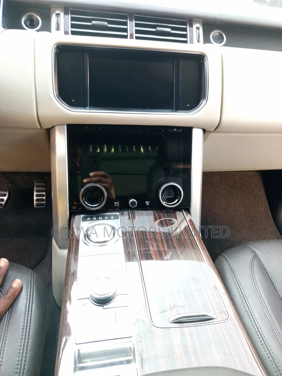 Land Rover Range Rover Vogue 2015 Black