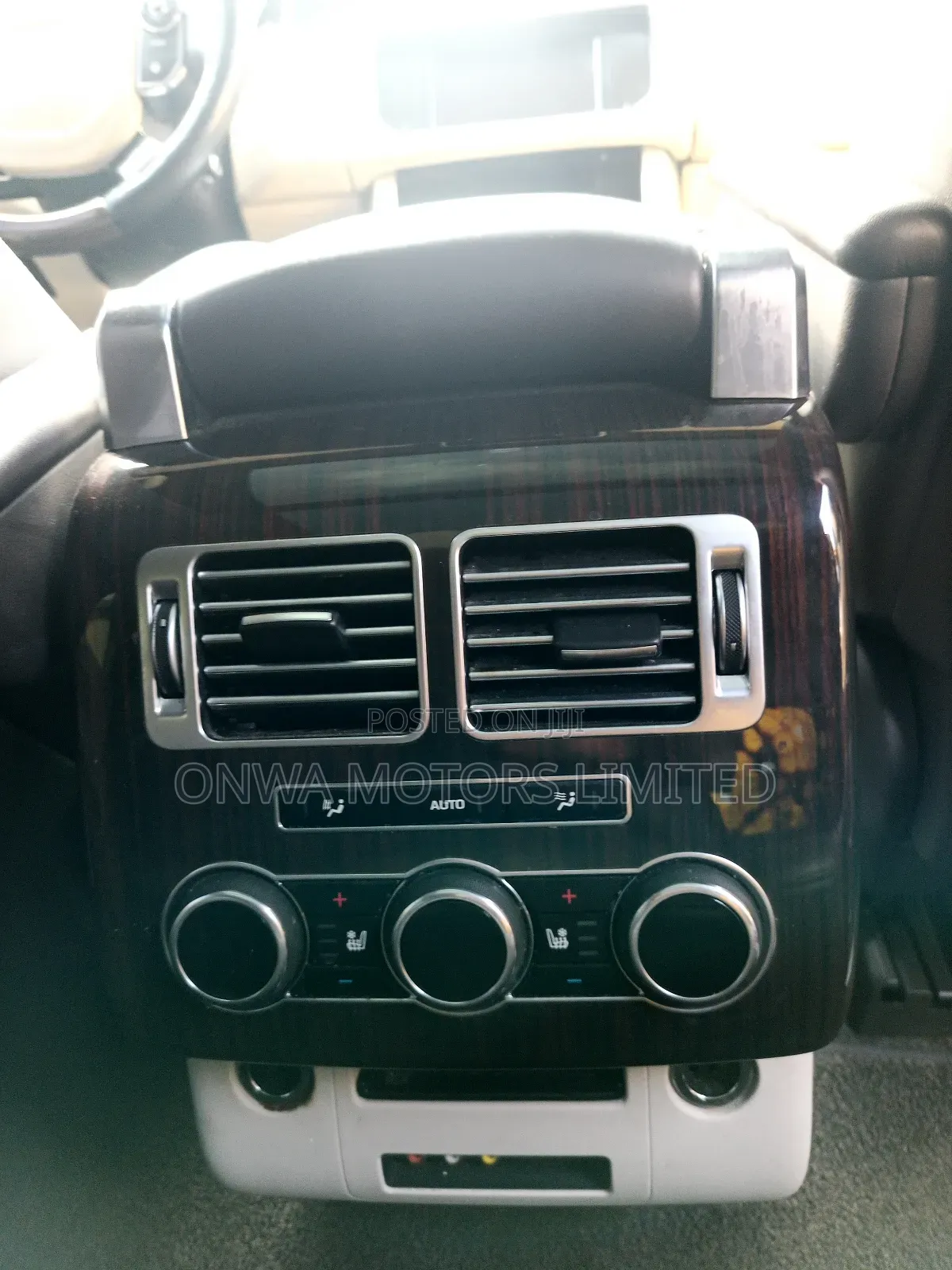 Land Rover Range Rover Vogue 2015 Black