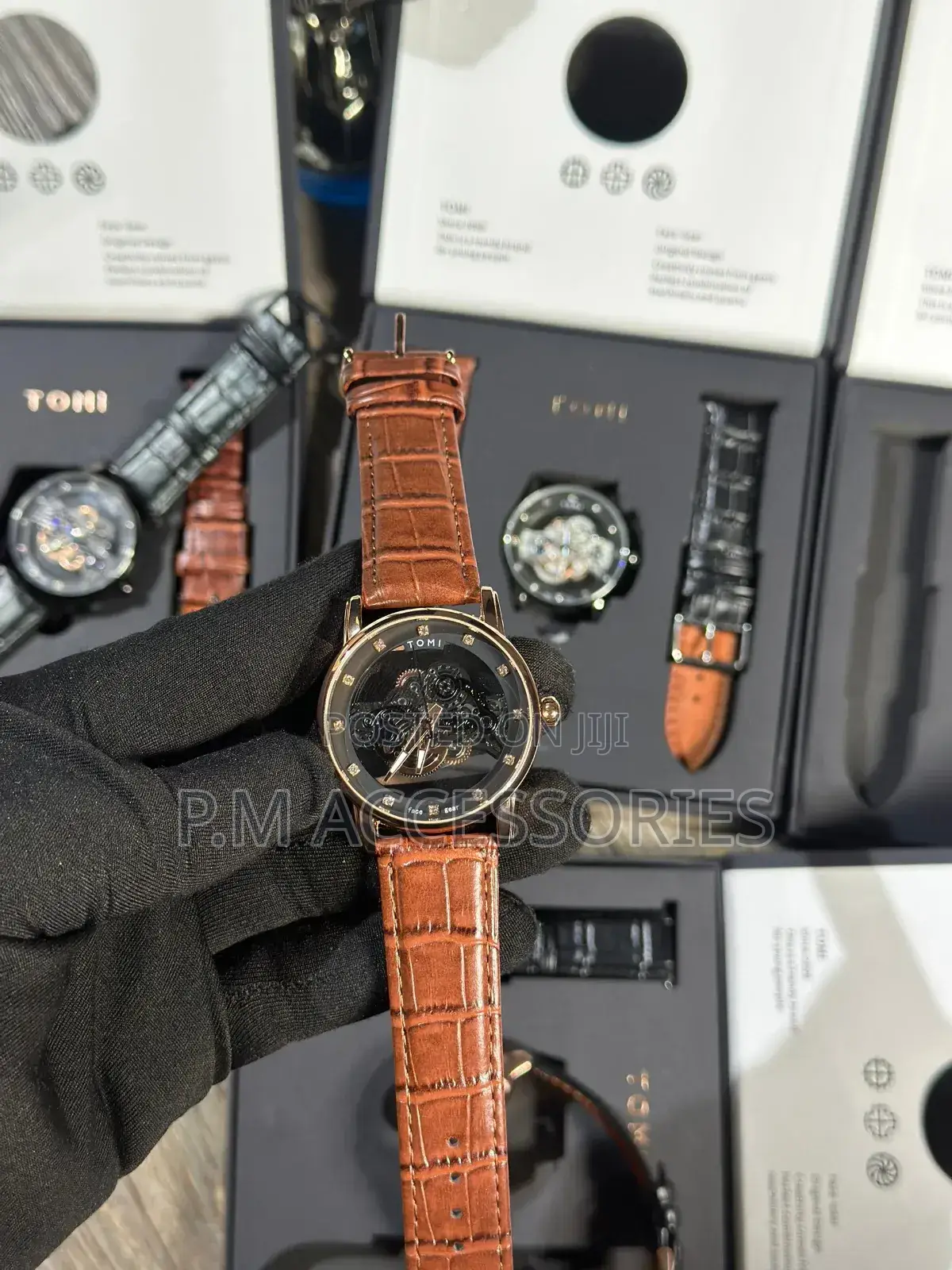 Tomi Leather Set