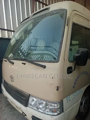 Toyota Coaster 2014 Gold
