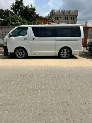 Toyota HiAce 2012 White