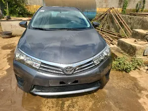 Toyota Corolla L 4dr Sedan (1.8L 4cyl 4A) 2014 Gray