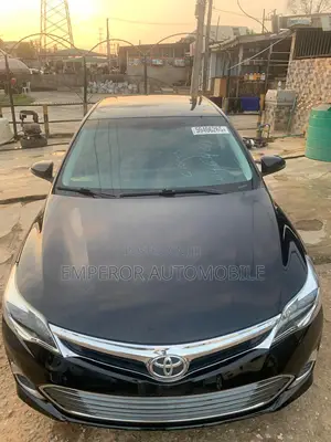 Toyota Avalon XLE Premium Sedan FWD (3.5L 6cyl 6A) 2013 Black