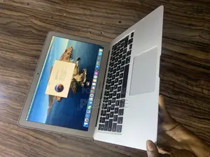 Laptop Apple MacBook Air 2015 8GB Intel Core i7 SSD 128GB