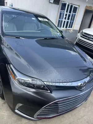 Toyota Avalon XLE Premium FWD Sedan (3.6L 6cyl 6A) 2016 Gray