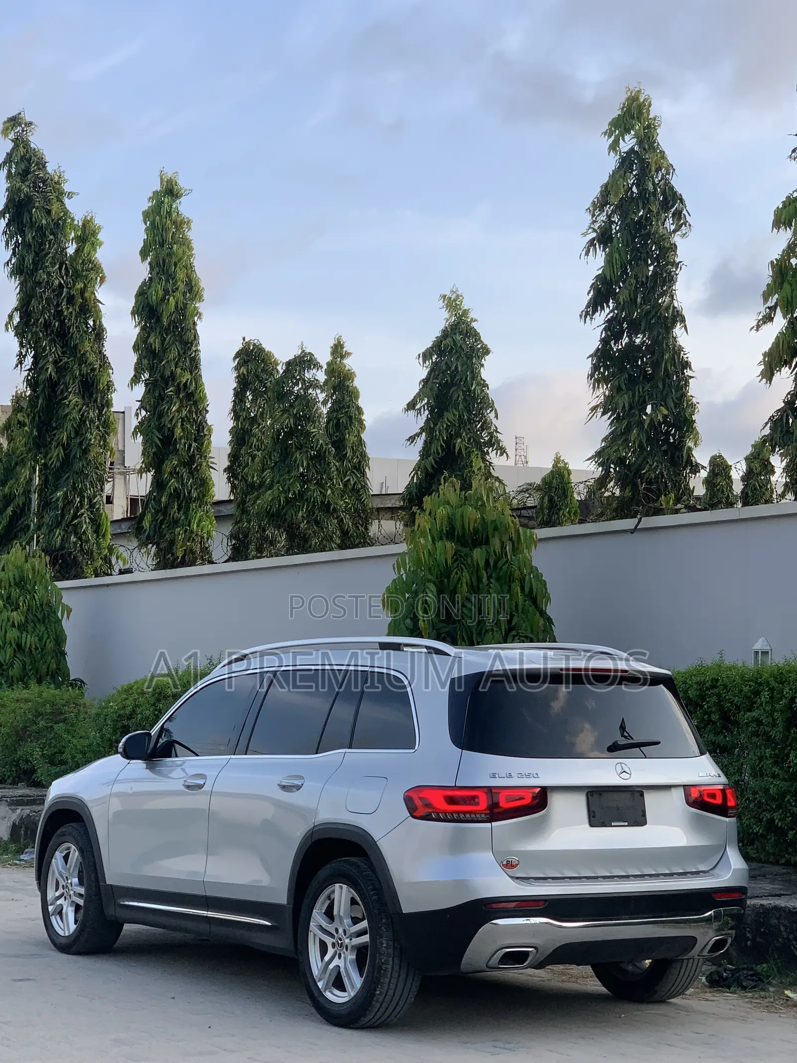 Mercedes-Benz GLB-Class GLB 250 4MATIC 2020 Silver