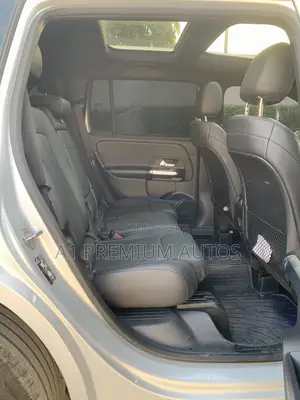 Mercedes-Benz GLB-Class GLB 250 4MATIC 2020 Silver