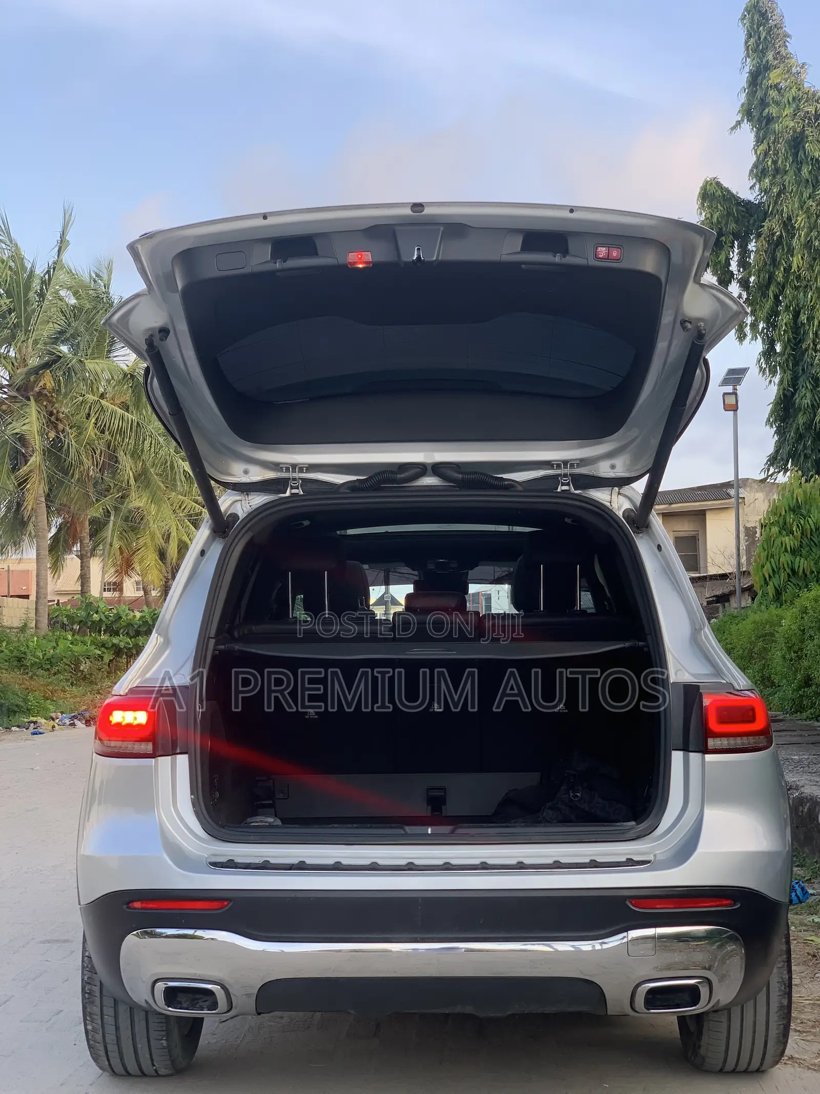 Mercedes-Benz GLB-Class GLB 250 4MATIC 2020 Silver