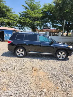 Toyota Highlander Limited 3.5l 4WD 2013 Black