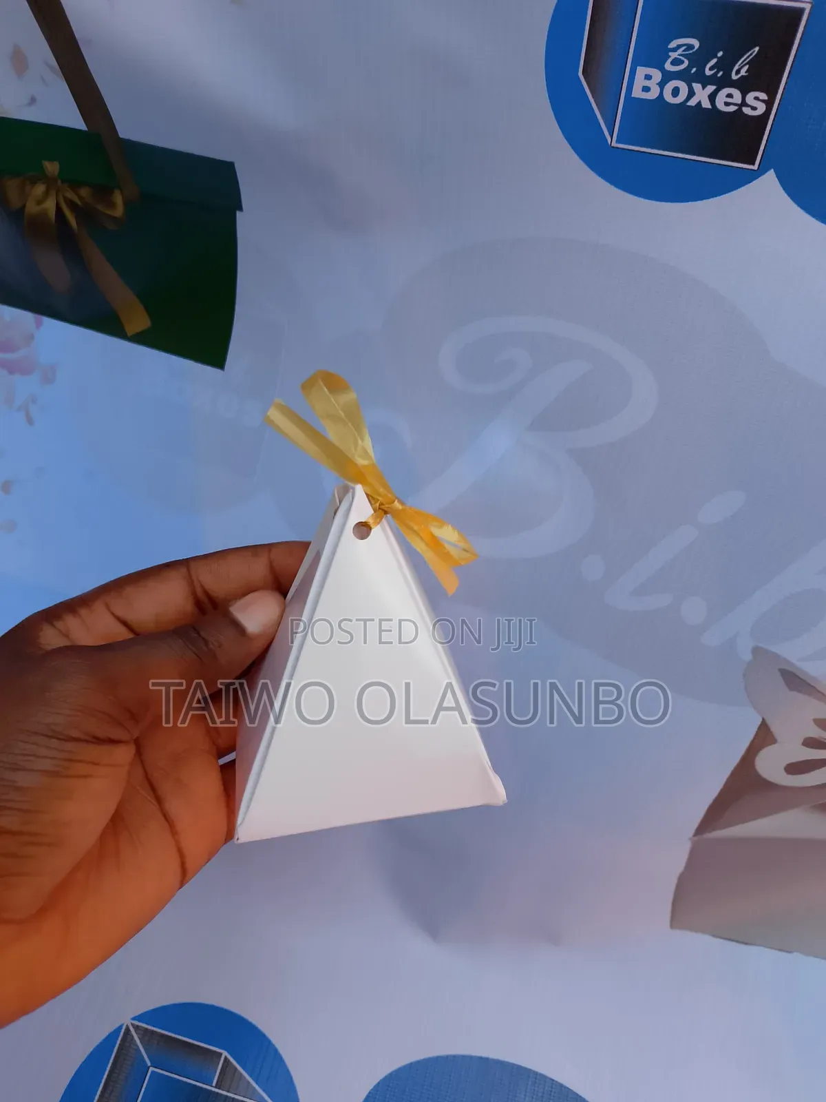 Pyramid Cake Cutout Box