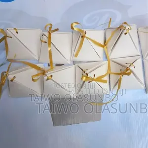 Pyramid Cake Cutout Box