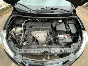 Toyota Matrix S Hatchback AWD (2.4L 4cyl 4A) 2010 Black