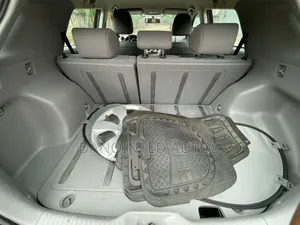 Toyota Matrix S Hatchback AWD (2.4L 4cyl 4A) 2010 Black