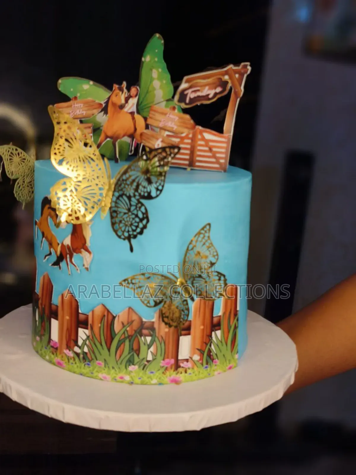 Different Cakes Available in Different Sizes