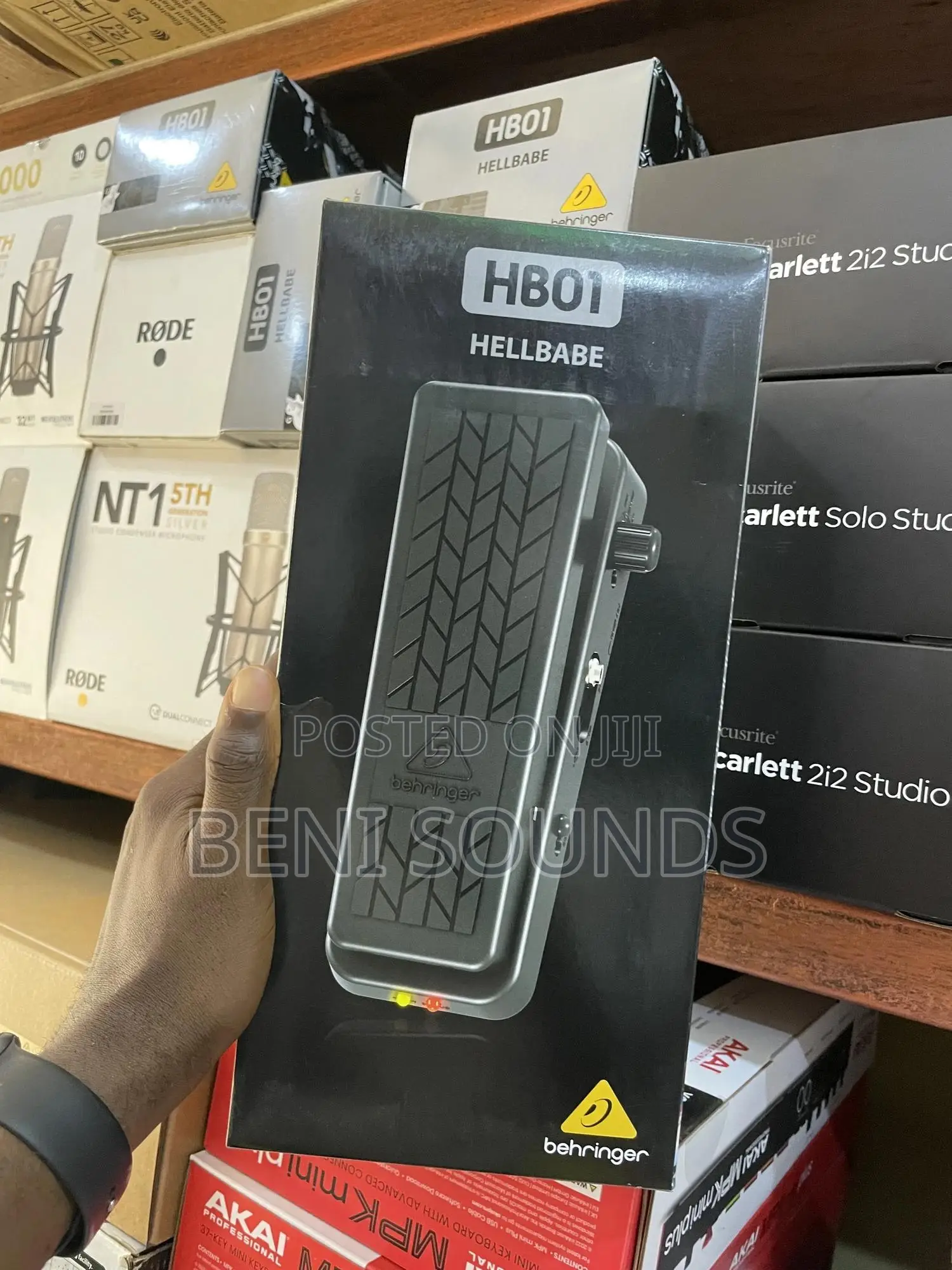 Behringer Hellbabe Hb01 Pedal