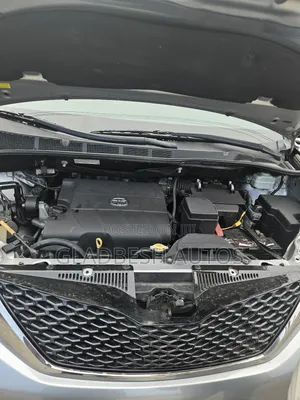 Toyota Sienna Limited Premium 7-Passenger 4dr Minivan (3.5L 6cyl 6A)