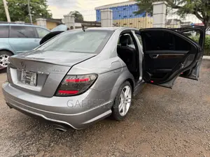 Mercedes-Benz C300 Sport 4Matic Sedan AWD (3.5L 6cyl 7A) 2013 Gray