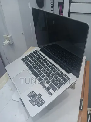 Laptop Apple MacBook Pro 2015 8GB Intel Core I5 SSD 512GB