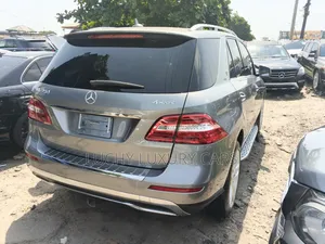 Mercedes-Benz M Class ML350 4dr SUV (3.5L 6cyl 7A) 2015 Gray