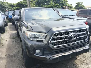 Toyota Tacoma Limited 2018 Gray