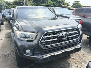Toyota Tacoma Limited 2018 Gray