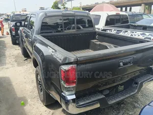 Toyota Tacoma Limited 2018 Gray