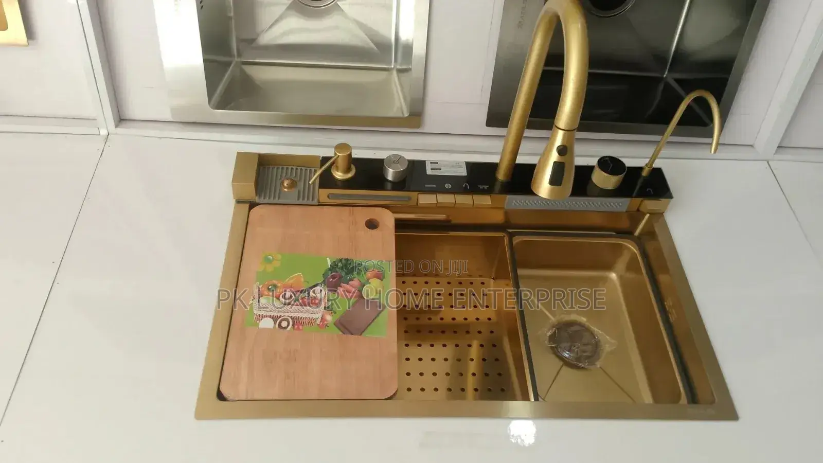Gold 4 Piano Button Sink