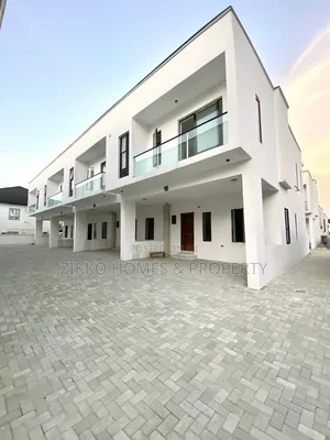 4bdrm Townhouse/Terrace in Orchid Road, Lekki for sale