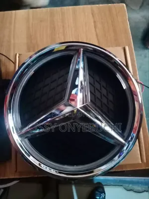 Macerdez Benz Front Logo