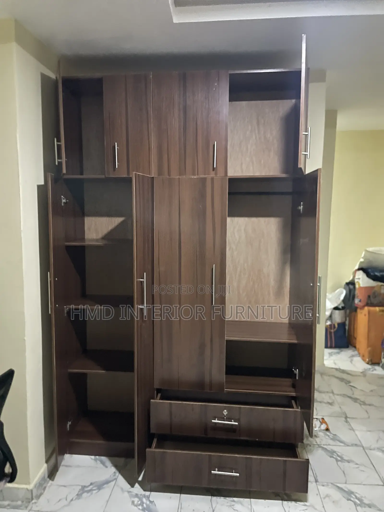 Master Wardrobe 5by8