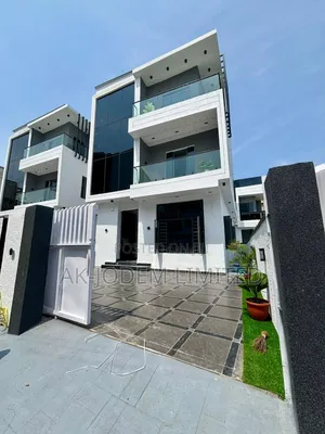 5bdrm Duplex in Ologolo for sale
