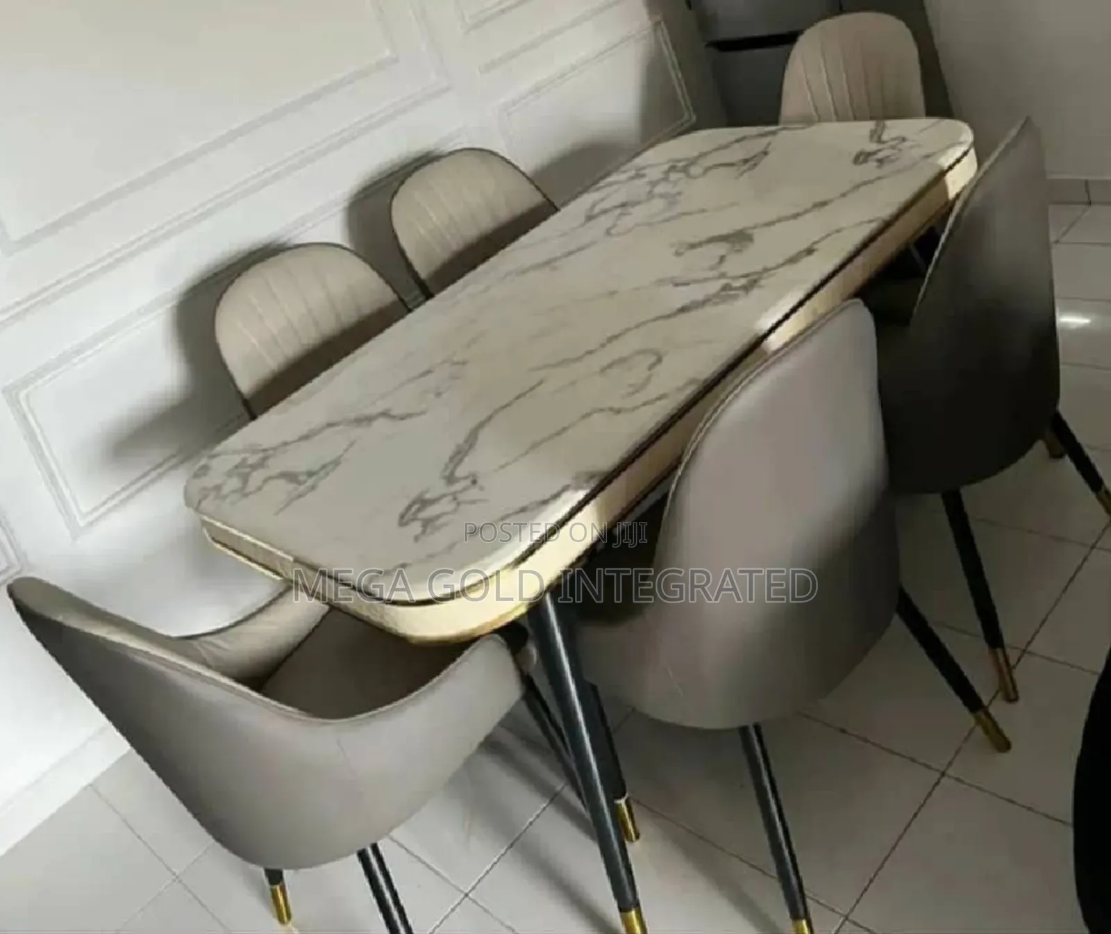 6 Seaters Dining Set