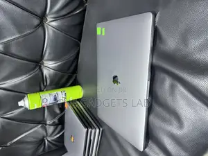 Laptop Apple MacBook Pro 2019 64GB Intel Core i9 SSD 1T