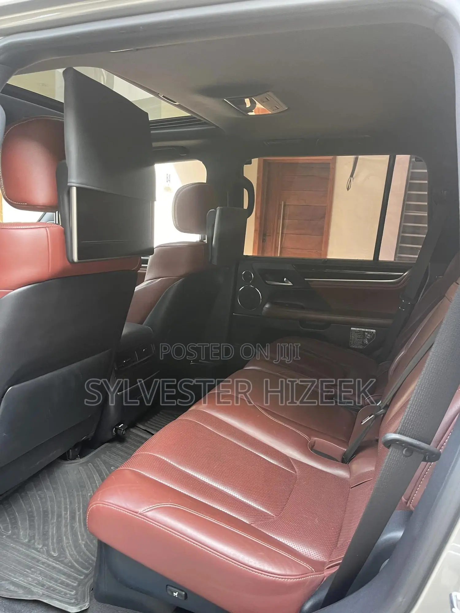 Lexus LX 2021 Gold
