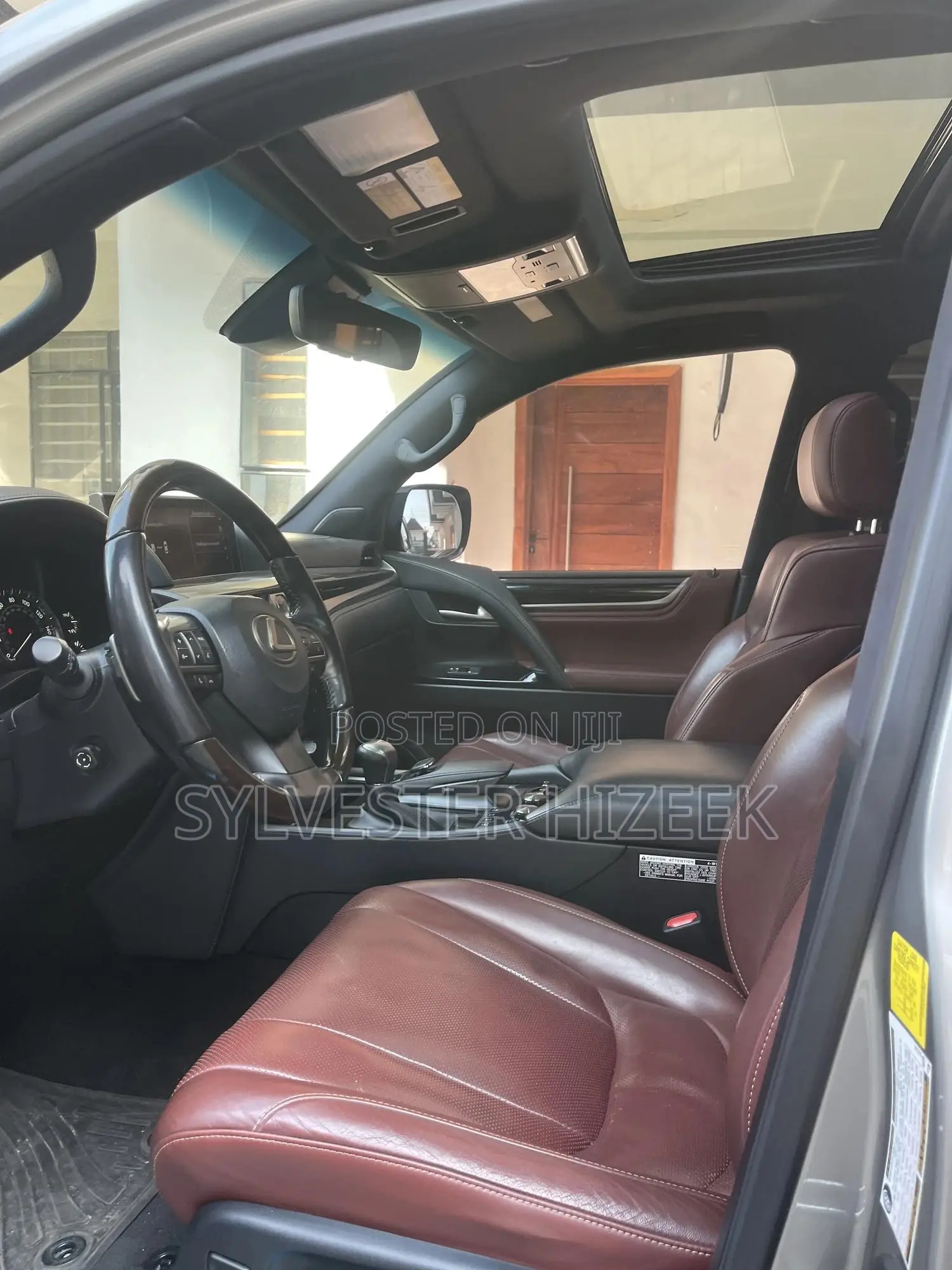 Lexus LX 2021 Gold