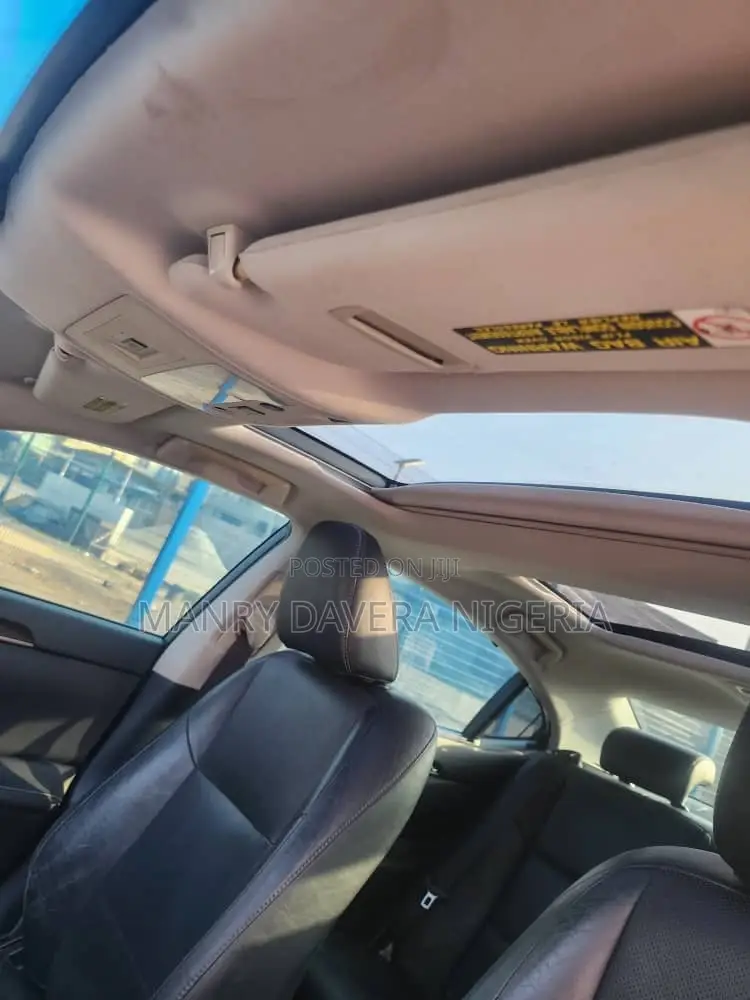 Lexus ES 2013 White