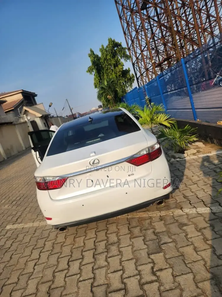 Lexus ES 2013 White