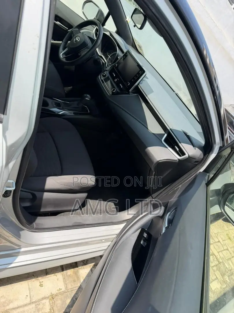 Toyota Corolla Hatchback 2021 Silver