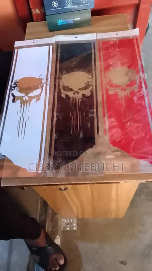 Bonnet Skull Sticker